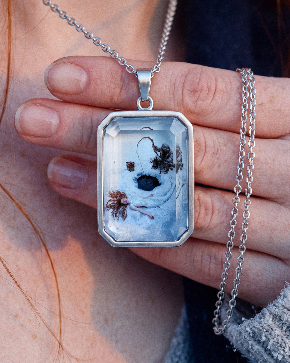 Dreamfisher, the Amulet by Mirrors by Viulet, in her hand